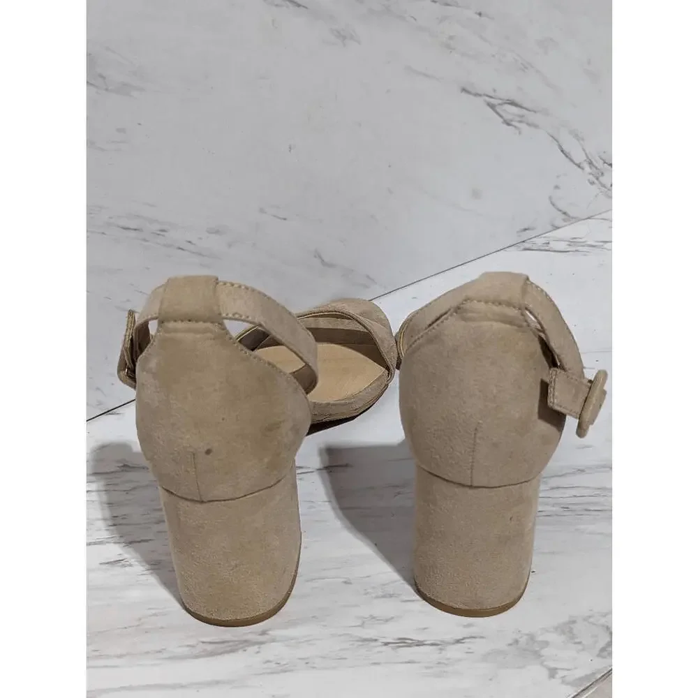 Chinese Laundry Women's Tan Suede Chunky Heel Sandal Size 10